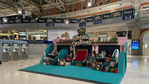 Holiday Display At Waterloo Station Wallpaper