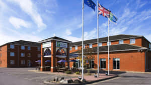 Holiday Inn Express Southampton Exterior View Wallpaper