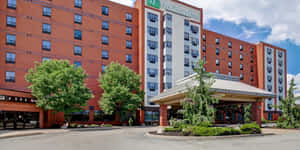 Holiday Inn Hotel Exterior Windsor Canada Wallpaper