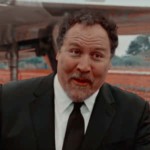 Hollywood Actor And Director Jon Favreau Wallpaper