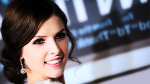 Hollywood Actress Anna Kendrick Close-up Shot Wallpaper