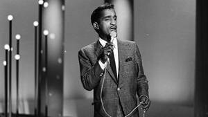 Hollywood Star Sammy Davis Jr. 1966 Performance Wallpaper