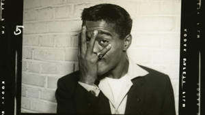 Hollywood Star Sammy Davis Jr. In I've Gotta Be Me Documentary Wallpaper