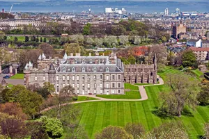 Holyrood Palace Edinburgh Scotland Wallpaper