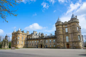 Holyrood Palace Exterior View Wallpaper