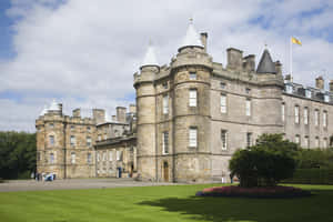 Holyrood Palace Exterior View Wallpaper