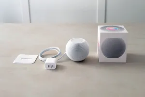 Home Podand Home Pod Minion Table Wallpaper