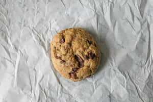 Homemade Chocolate Chip Cookieon Paper Wallpaper