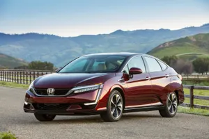 Honda Clarity - Innovative And Eco-friendly Vehicle Wallpaper