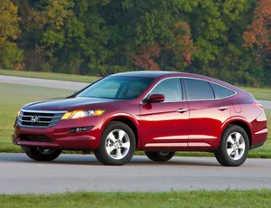 Honda Crosstour On A Scenic Drive Wallpaper