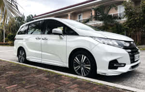 Honda Odyssey: A Stylish Family Minivan Wallpaper