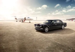 Hongqi L5 Luxury Sedan Airport Runway Wallpaper
