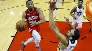 Houston Eric Gordon Layup Shot Wallpaper