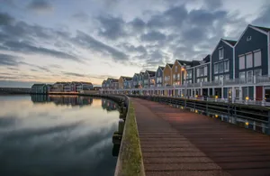 Houten Waterfront Houses Dusk Wallpaper