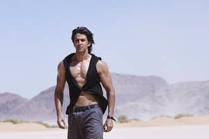 Hrithik Roshan Body In Desert Wallpaper