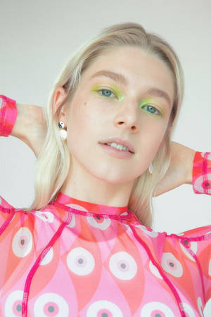 Hunter Schafer Pink And Green Wallpaper