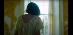 Hysterical Lady In A Room Wallpaper