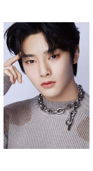 I N Stray Kids Close Up Wallpaper