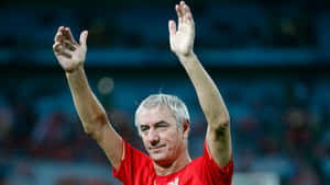 Ian Rush Hand Waving Liverpool Fc Photography Wallpaper