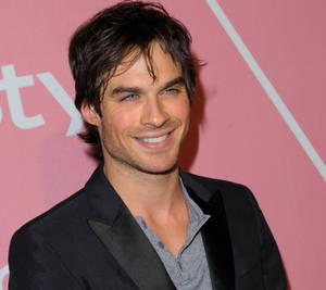 Ian Somerhalder At Golden Globes Wallpaper