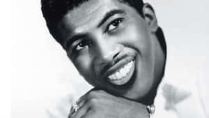 Iconic Soul Singer Smile Wallpaper