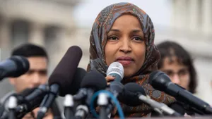 Ilhan Omar Bombarded By Journalists Wallpaper