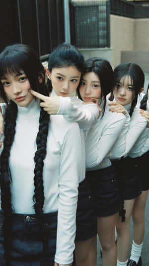 Illit Girl Group Style Wallpaper