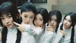 Illit Group Members Wallpaper