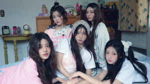 Illit Group Photo Wallpaper