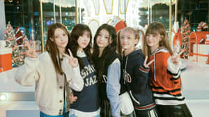 Illit Kpop Group Members Wallpaper