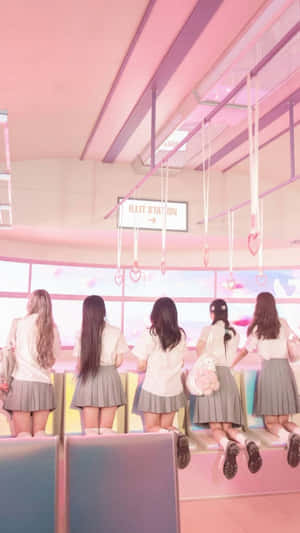 Illit Station Girls Wallpaper