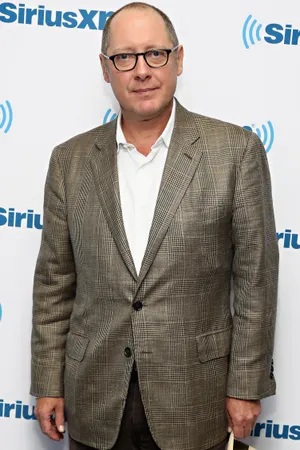 Illuminating Portrait Of Actor James Spader Wallpaper