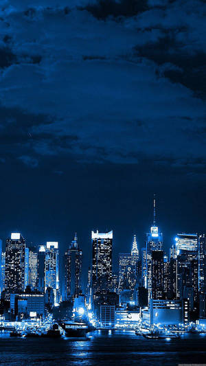 Image Neighbors Talking On Cell Phones In Manhattan Wallpaper