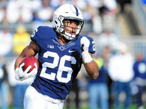 Image Saquon Barkley Ready To Score Wallpaper