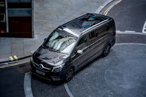 Immaculate Mercedes Benz V-class In Night Vista Wallpaper