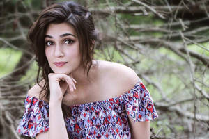 Indian Female Model Kriti Sanon Wallpaper