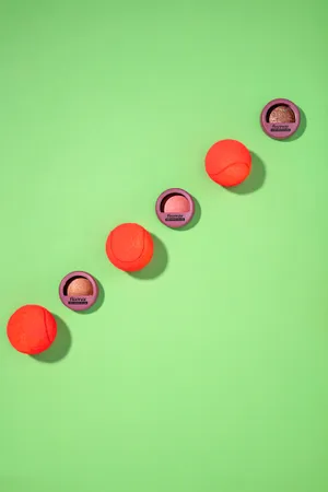 Indispensable Summer Season Makeup Wallpaper