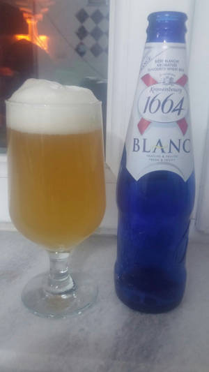 Indoor Kronenbourg Blanc Wallpaper