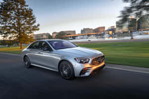 Indulge In Style With The Mercedes Benz Clase E Wallpaper