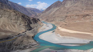 Indus Canyon In Pakistan Wallpaper