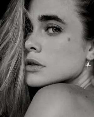 Intense_ Gaze_ Portrait_ Black_and_ White Wallpaper