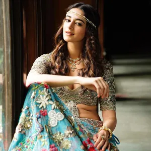 Intricate Ananya Pandey Wallpaper