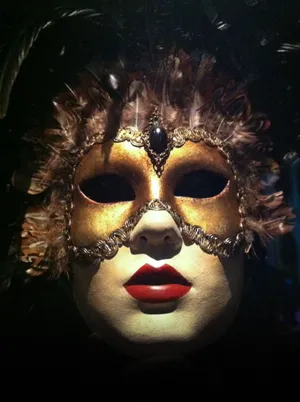 Intrigued Lady Face Mask Wallpaper