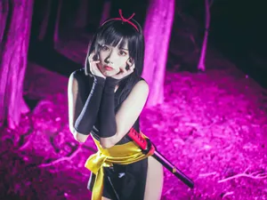 Inuyasha And Yura Facing Off In An Intense Battle Wallpaper