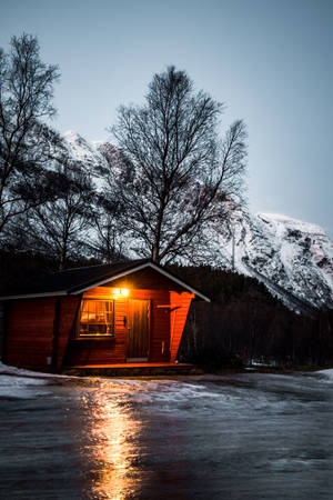 Iphone 4k Snow Cabin Wallpaper