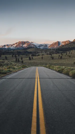 Iphone California Highway To Mountain Wallpaper