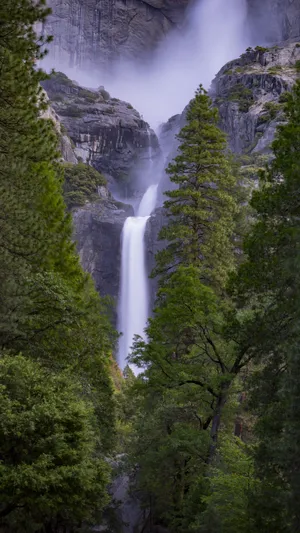 Iphone Waterfall Lock Screen Wallpaper