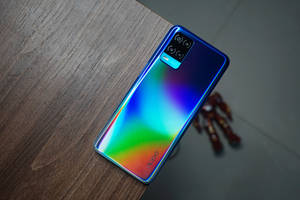 Iridescent Oppo Reno5 Z Wallpaper