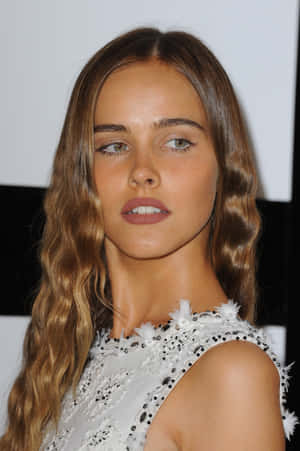 Isabel Lucas Event Closeup Wallpaper