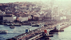 Istanbul Galata Bridgeand Skyline Wallpaper